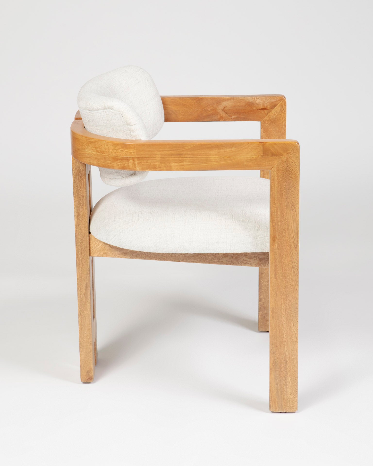 Silla Zari