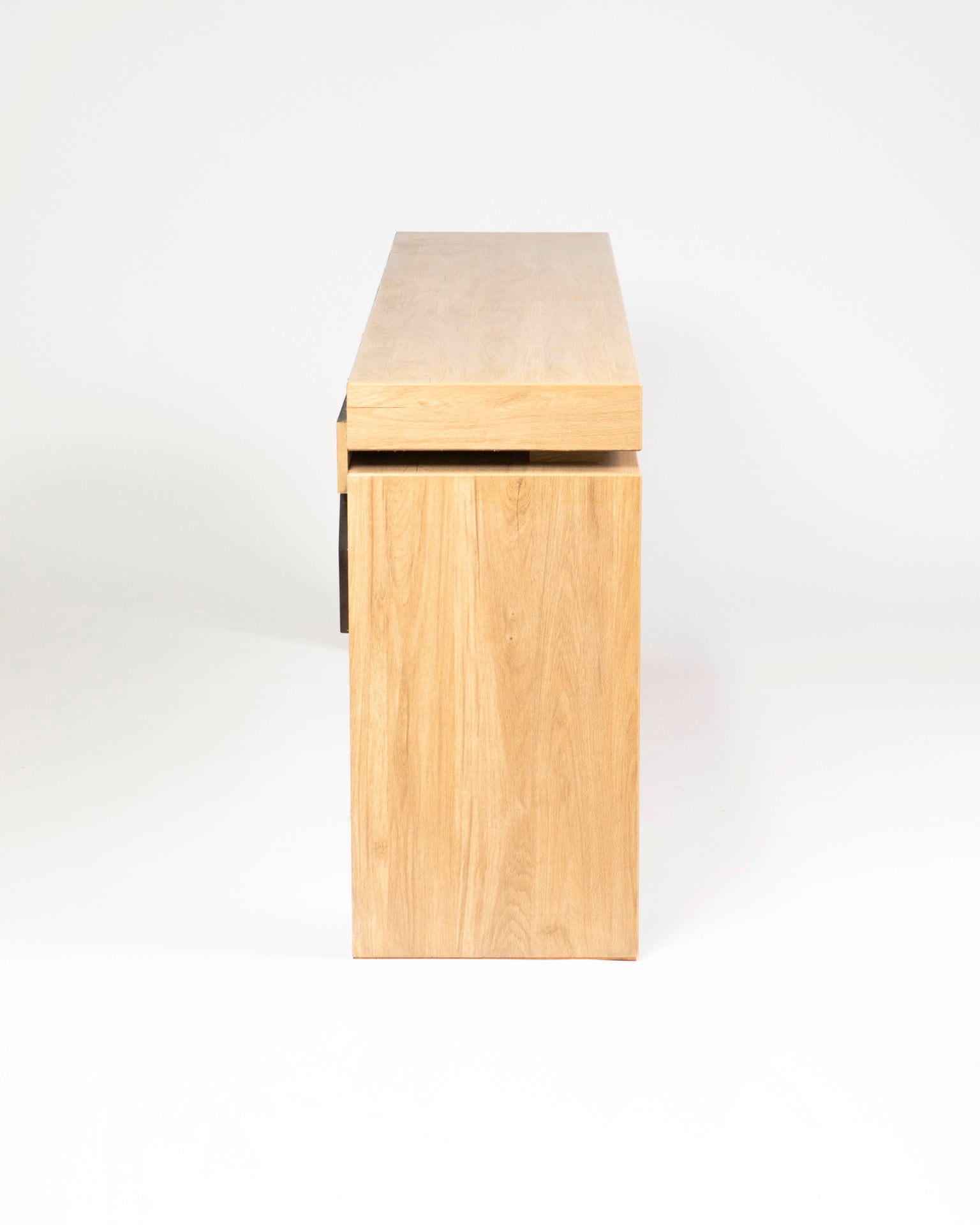 Credenza Requiem